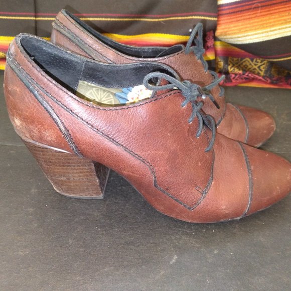 Vintage Fossil Granny Lace up shoes Size 8 - Picture 2 of 6